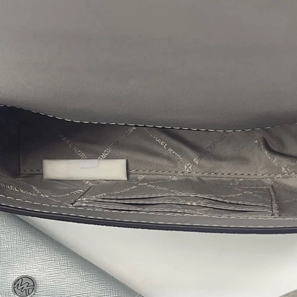 Michael Kors Vincent Crossbody White MK Signature Logo Silver/White - Picture 9 of 12